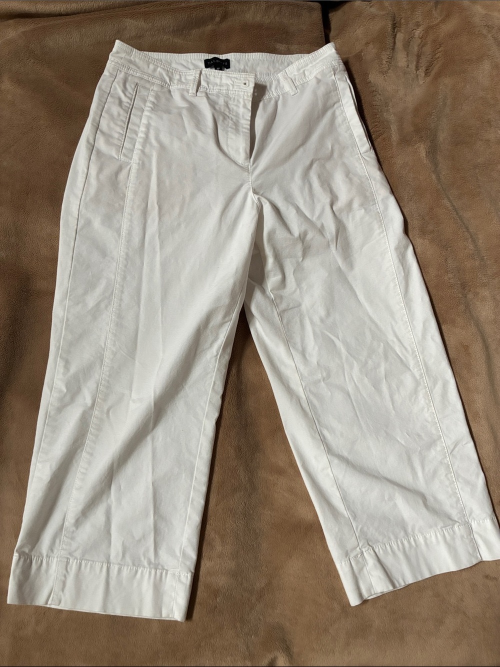 Talbots 8P White Capris